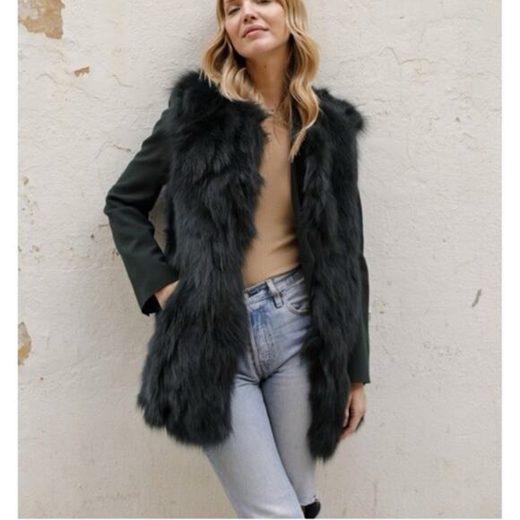 NWT Youhan Women's Faux Fur Vest Coat Sleeveless Jacket size xs - Picture 1 of 12